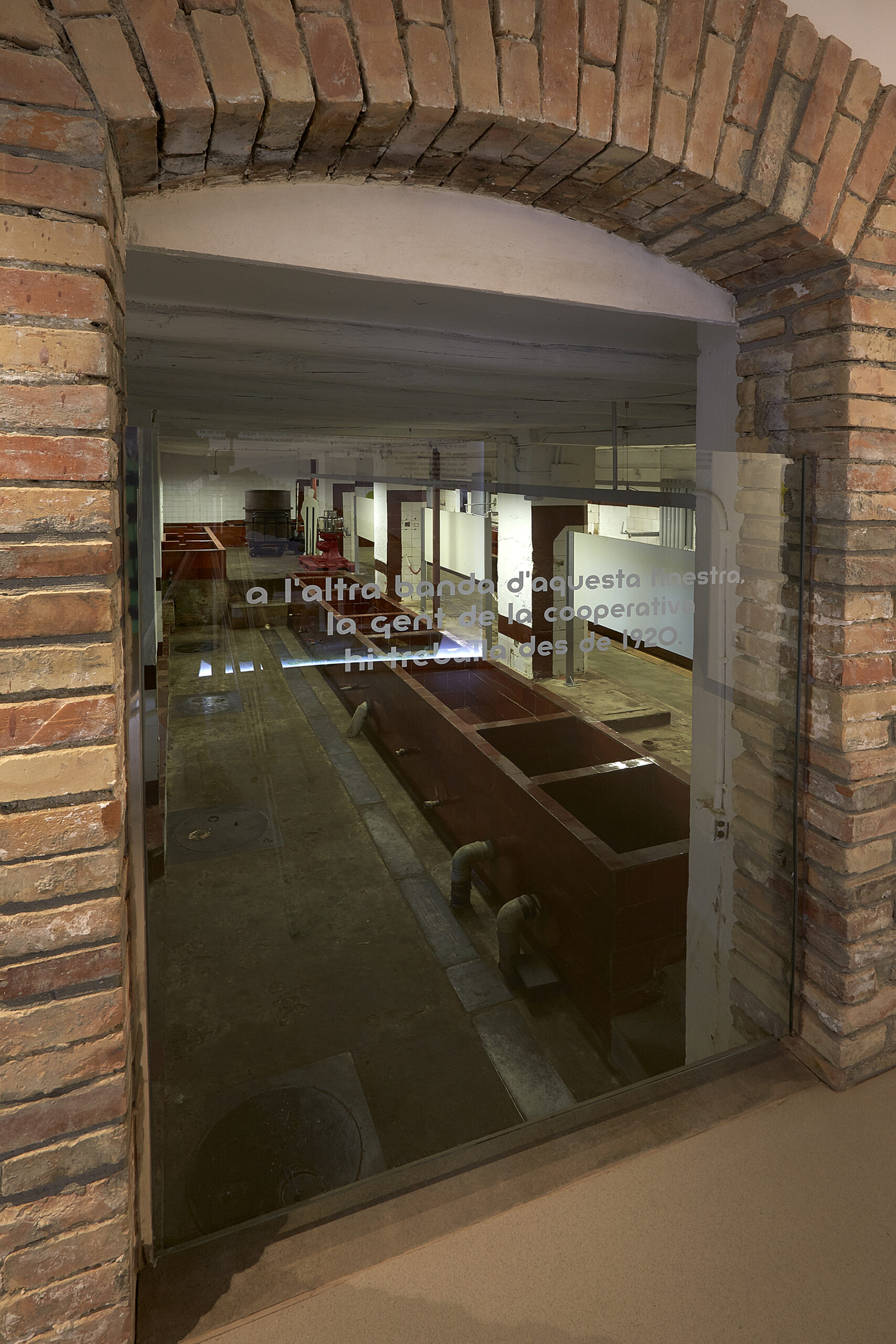 4 Museu de l'Oli-Finestra interior2
