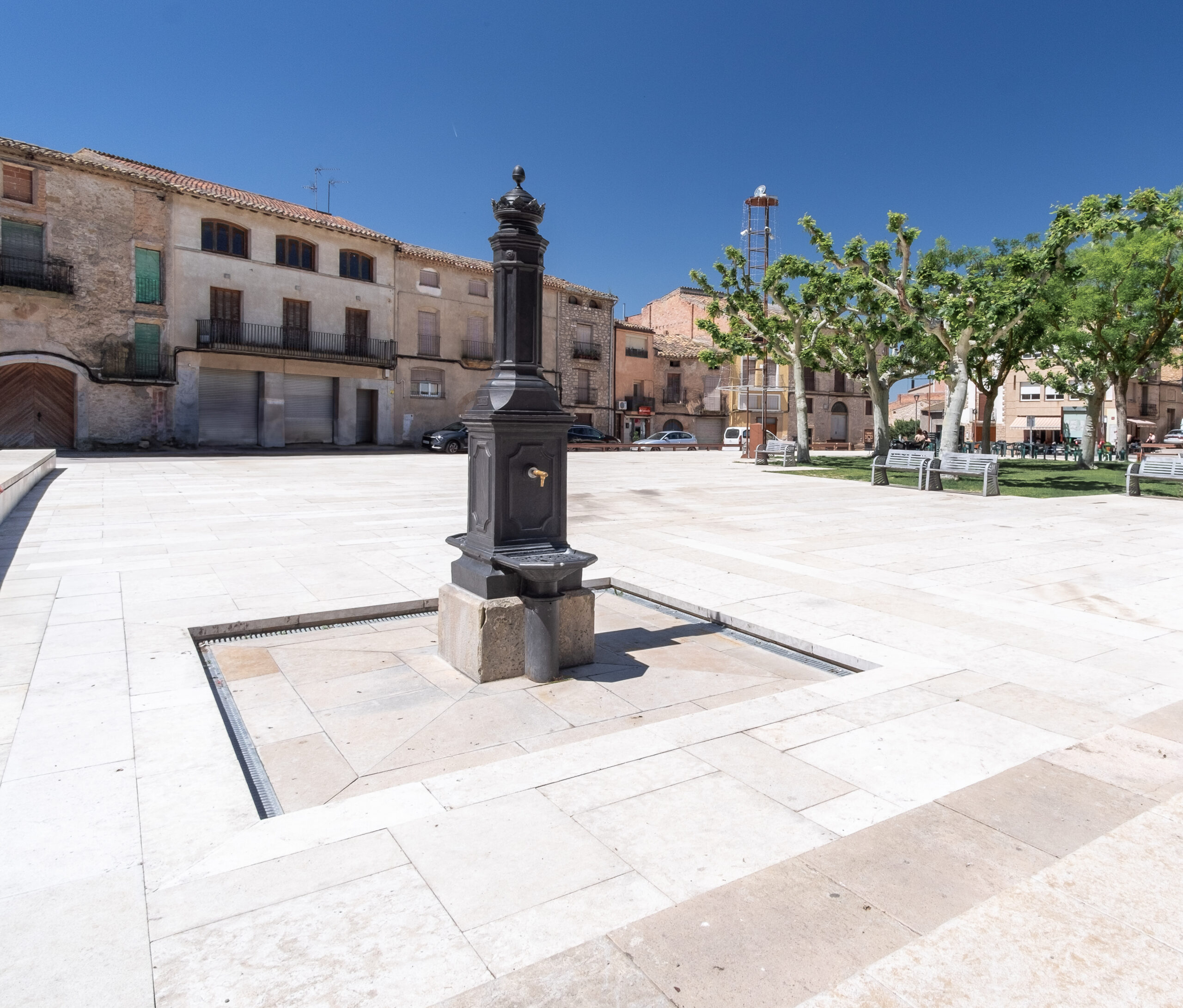 Plaça de la Granadella 5